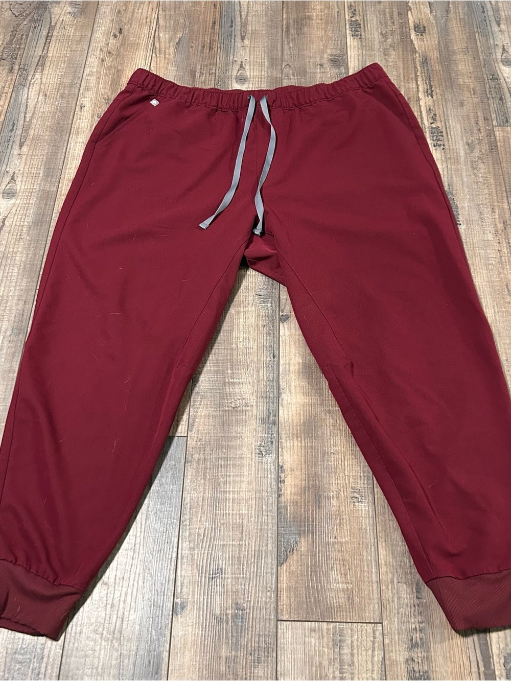 FIGS Maroon Scrub Set - Top & Jogger Pants - Picture 8 of 15